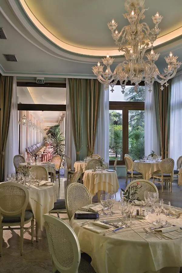 אבנו טרמה Palace Hotel Meggiorato