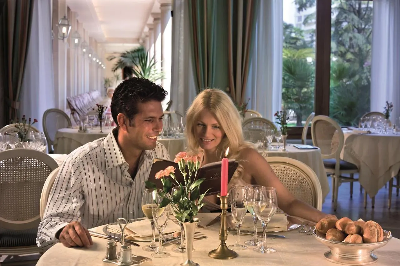 אבנו טרמה Palace Hotel Meggiorato אבנו טרמה