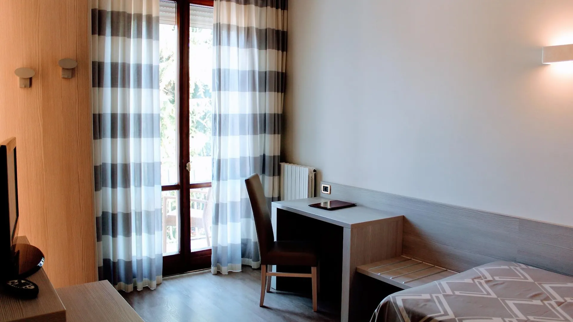אבנו טרמה Palace Hotel Meggiorato